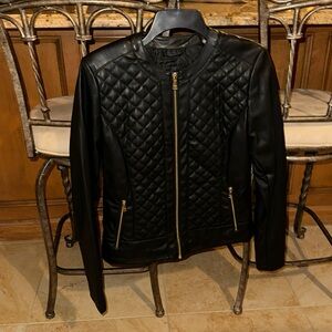 EUC COLE HAAN BLACK LEATHER LOOK QUILTED JACKET SIZE M. SO SO SOFT